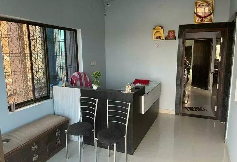 Hotelli Capital O 89011 The Awadh Residency