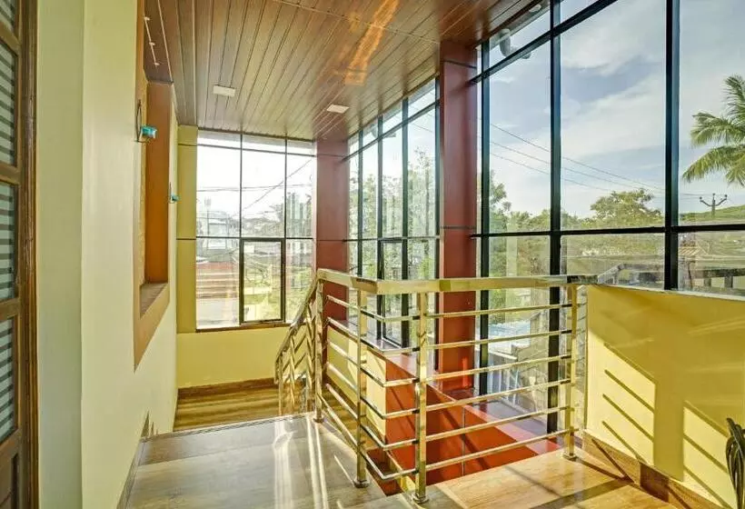 هتل Flagship Lake View Residency