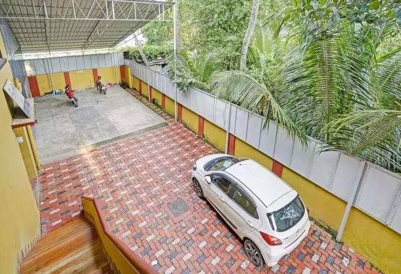 هتل Flagship Lake View Residency