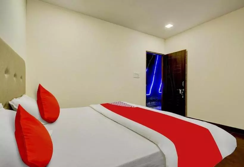 ホテル Flagship The Chirag Resort