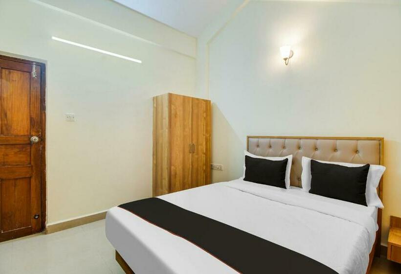 ホテル Oyo Flagship 70310 Declassio By Goas Pearl