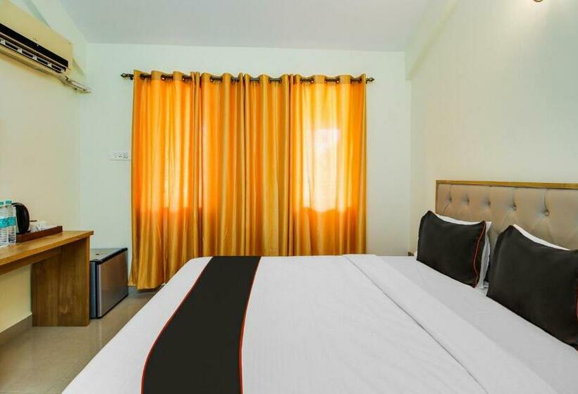 ホテル Oyo Flagship 70310 Declassio By Goas Pearl