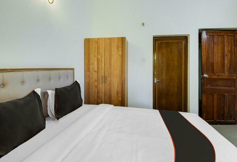 ホテル Oyo Flagship 70310 Declassio By Goas Pearl