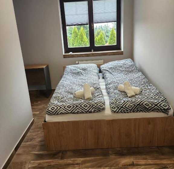 فندق Restauracja Biały Kruk