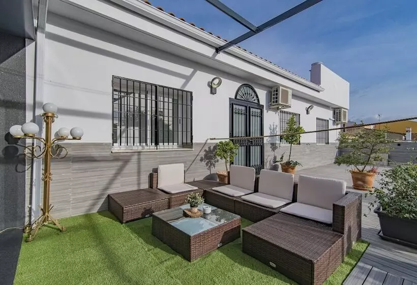 ホテル Vesci Faventia