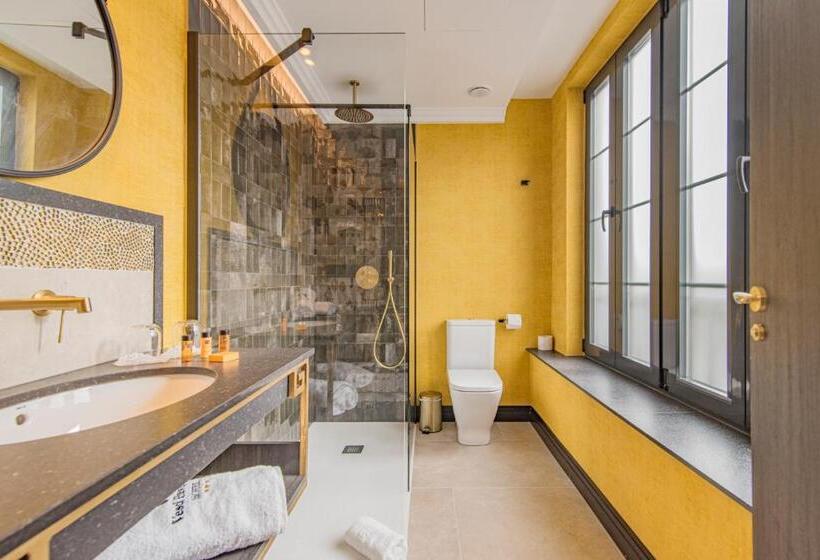 Отель Vesci Faventia