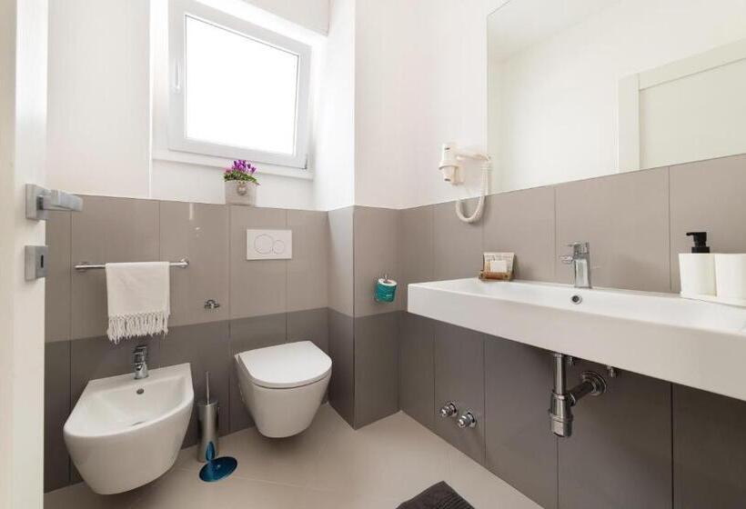 ペンション Ammore