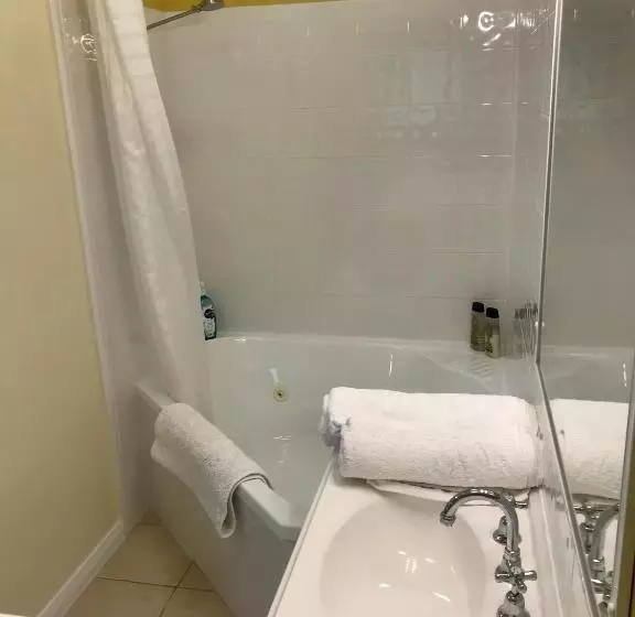 Majatalo Apple Tree Cottage  Comboyne Mountain Cottages