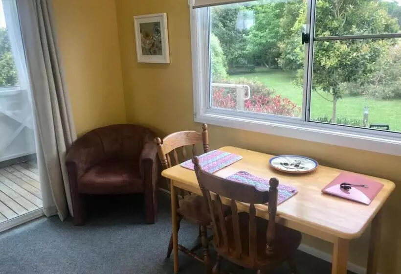 Majatalo Apple Tree Cottage  Comboyne Mountain Cottages