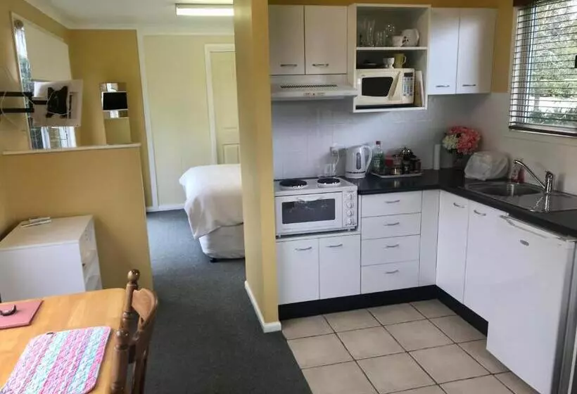 Majatalo Apple Tree Cottage  Comboyne Mountain Cottages