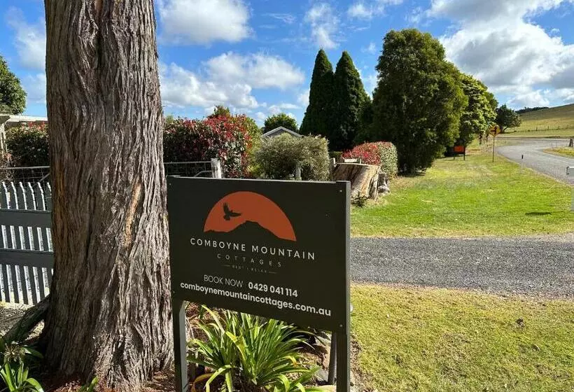 Majatalo Apple Tree Cottage  Comboyne Mountain Cottages