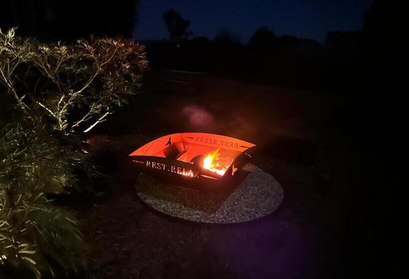 بنسيون Apple Tree Cottage  Comboyne Mountain Cottages