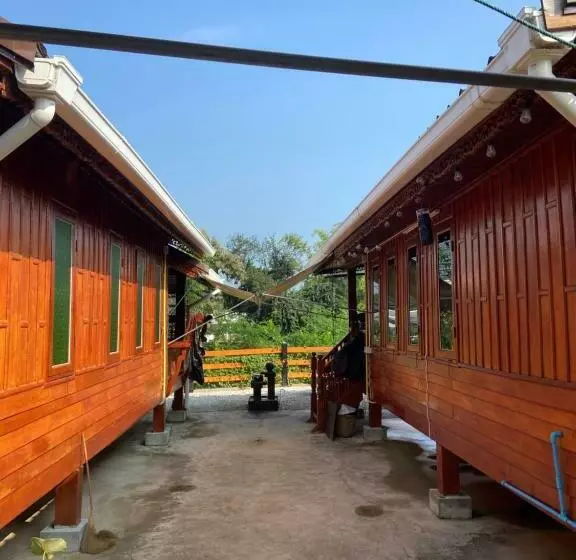 پانسیون Lampang Hideaway Guesthouse