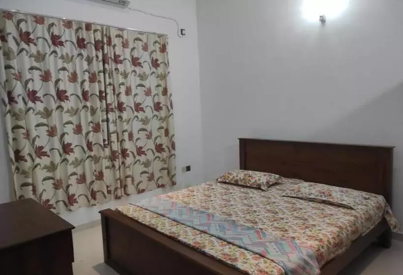 ペンション Zak`s Guesthouse
