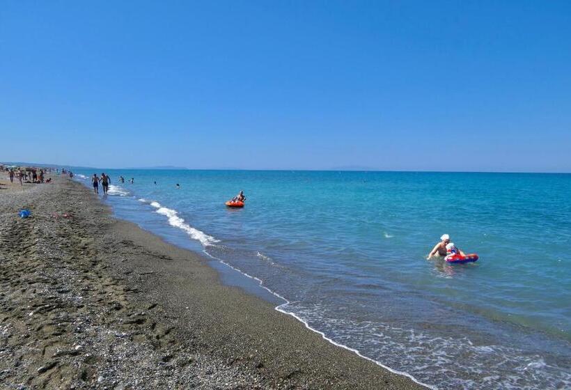 Apartments In Residence With Swimming Pool In Marina Di Bibbona