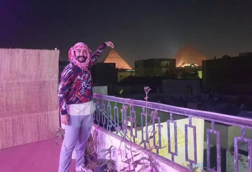 تختخواب و صبحانه Jana Pyramids View In 3