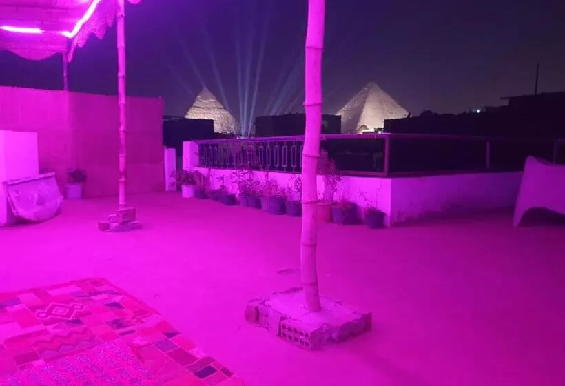 تختخواب و صبحانه Jana Pyramids View In 3