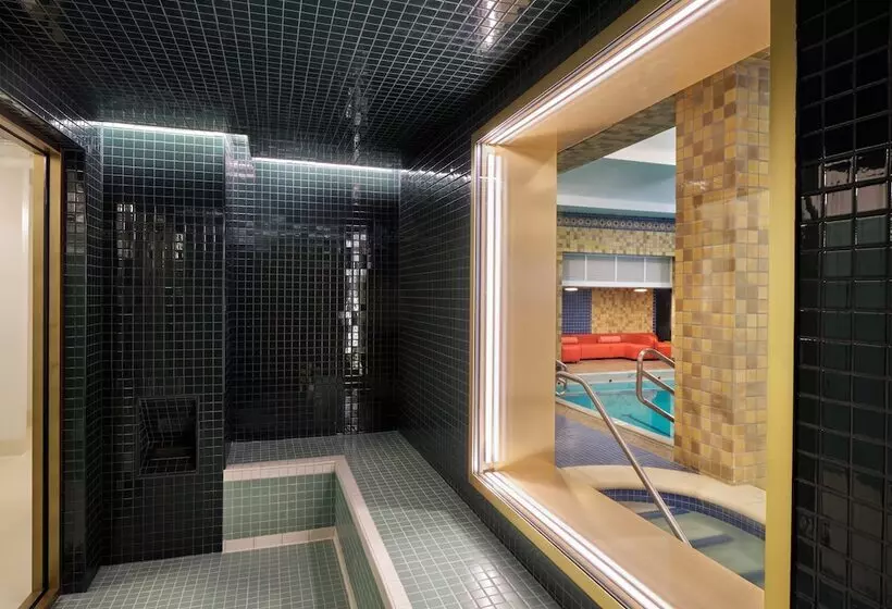 21c Museum Hotel St Louis