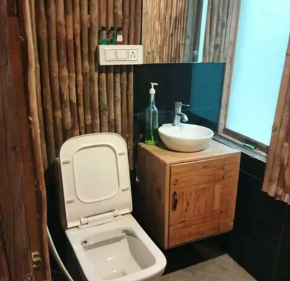 Hotelli Aloha Riverside