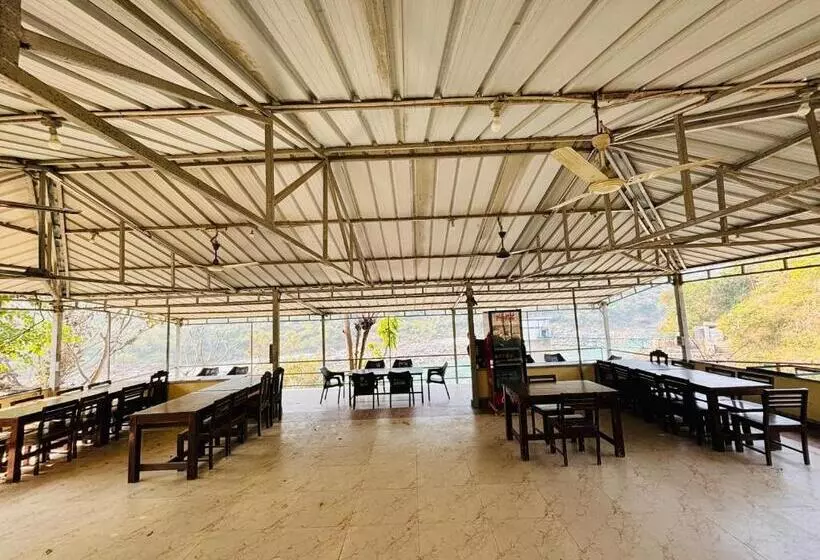 ホテル Camp High 5 Jayalgarh  By Himalayan Eco Lodges