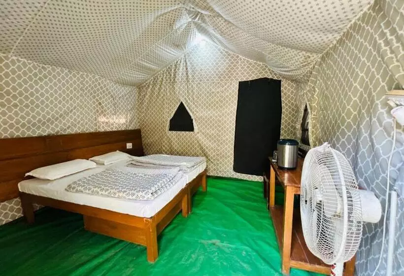 ホテル Camp High 5 Jayalgarh  By Himalayan Eco Lodges