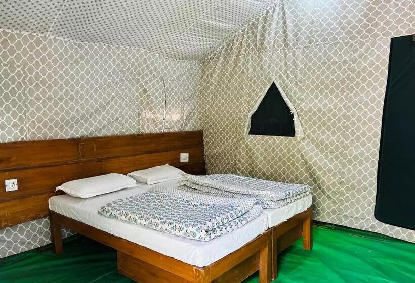 ホテル Camp High 5 Jayalgarh  By Himalayan Eco Lodges