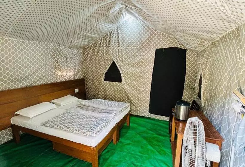 ホテル Camp High 5 Jayalgarh  By Himalayan Eco Lodges