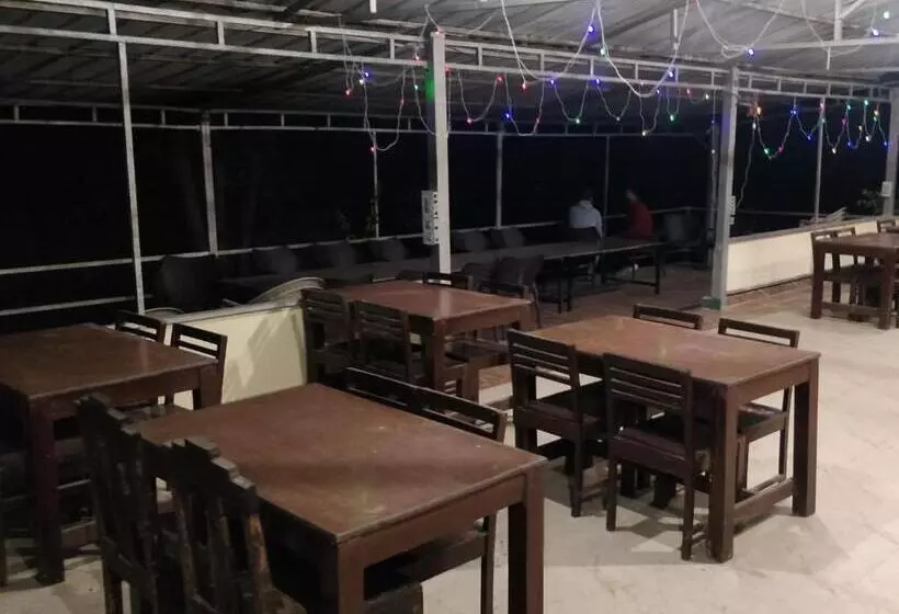 ホテル Camp High 5 Jayalgarh  By Himalayan Eco Lodges
