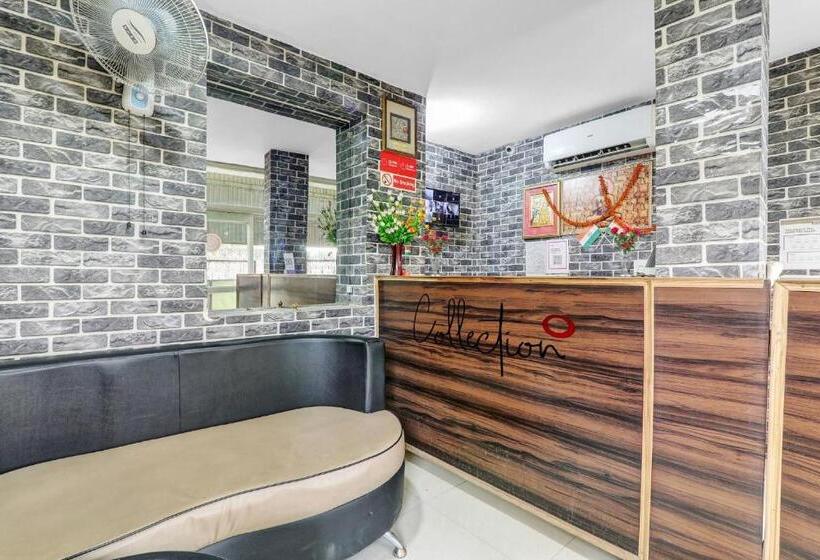 هتل Collection O 70329 The Dev