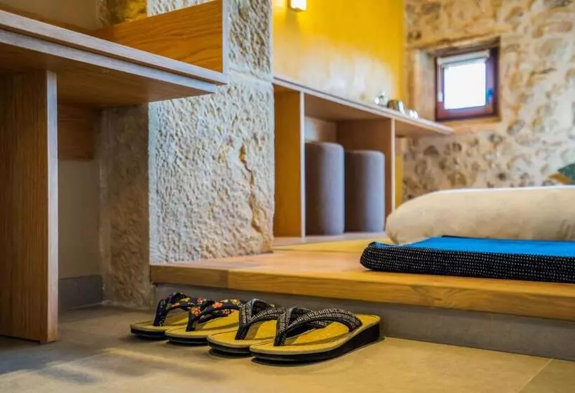 Hotelli Japonès Puigpinós