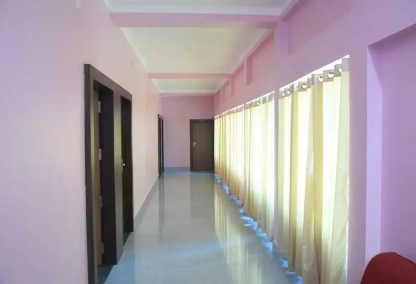 ホテル Laxmipriya