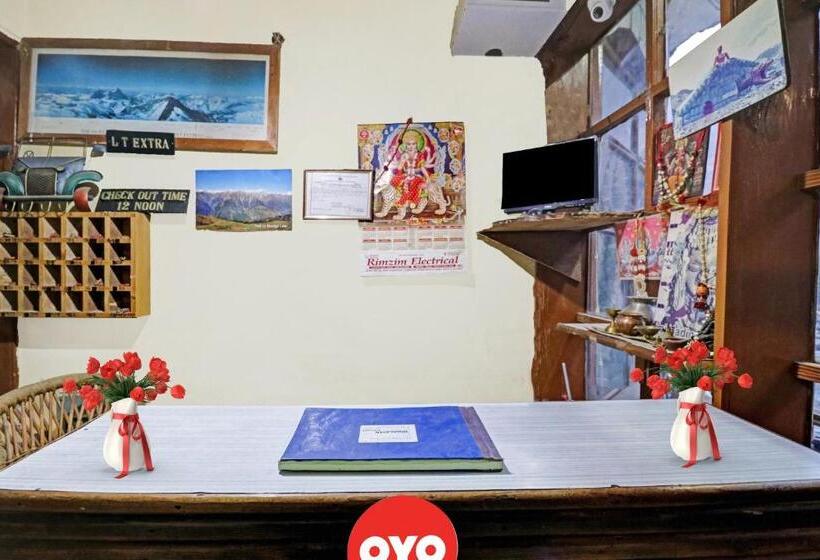 בית מלון כפרי Oyo Flagship 70298 Kings Hills Cottages Village Kuftu Kufri