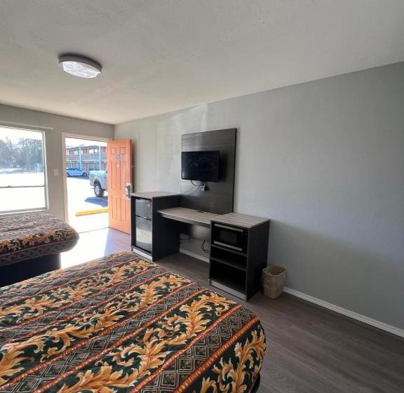 فندق Pioneer Inn