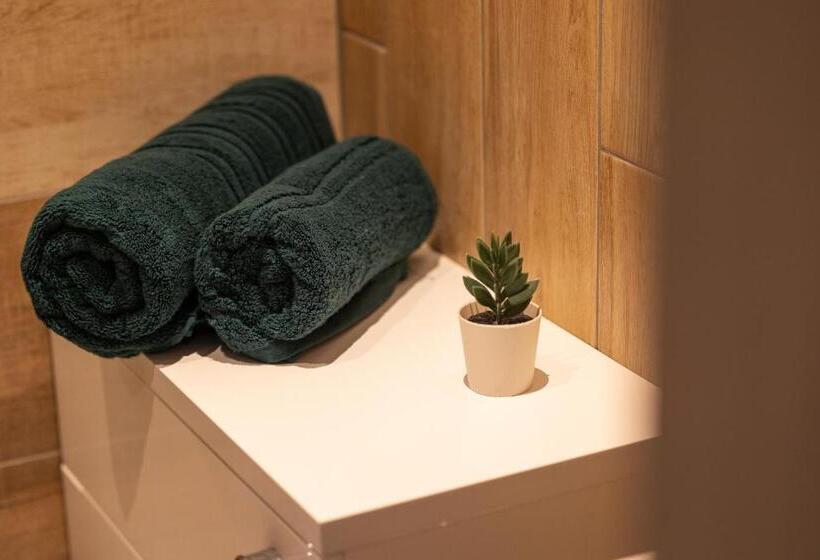 هتل Pokoje Gościnne Ava