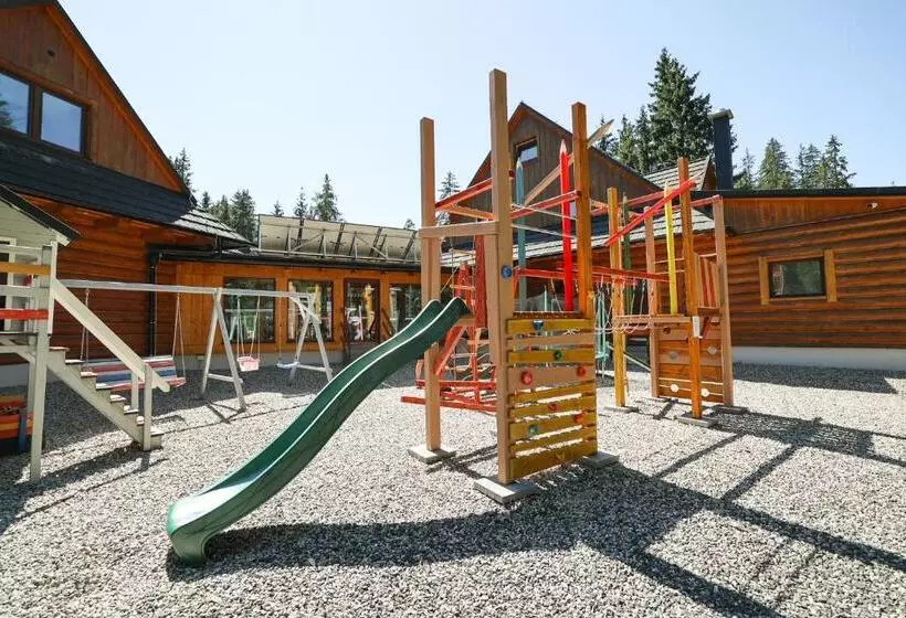 Hotelli Rezort Pri Jazere Podbanské