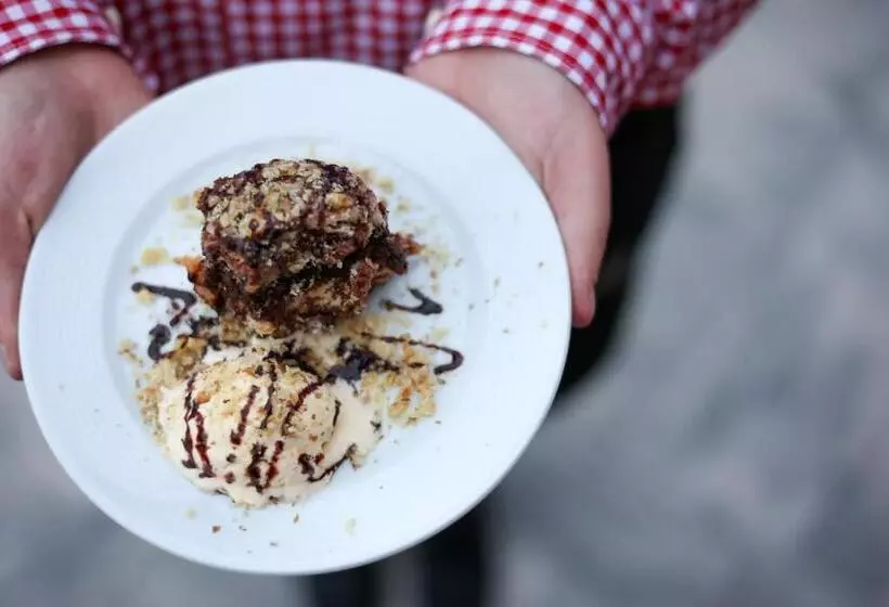 Hotelli Rezort Pri Jazere Podbanské