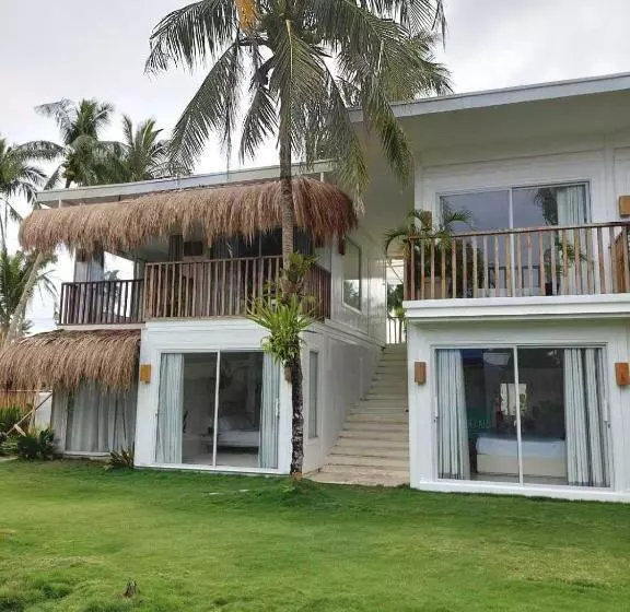 هتل Sea Green Boutique Rooms