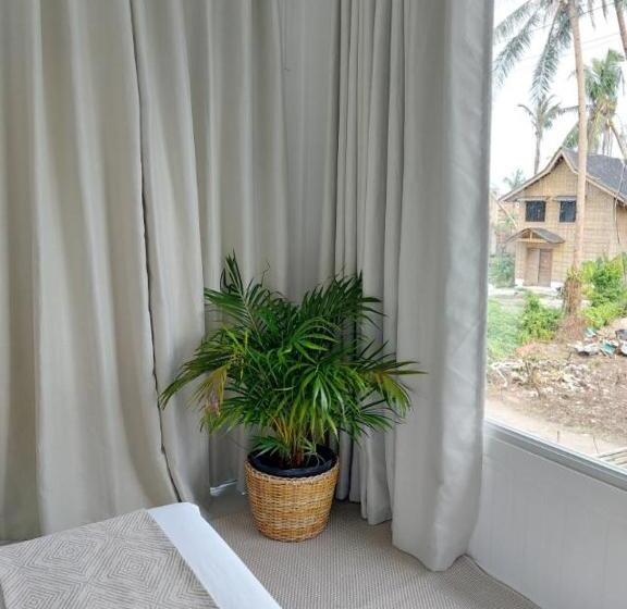 هتل Sea Green Boutique Rooms