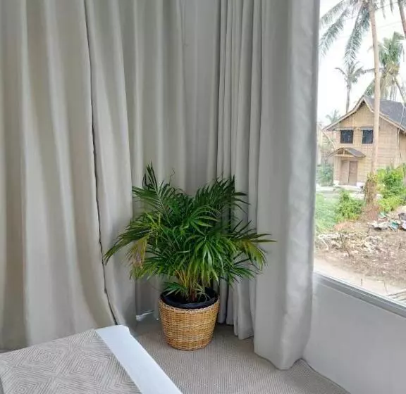 هتل Sea Green Boutique Rooms