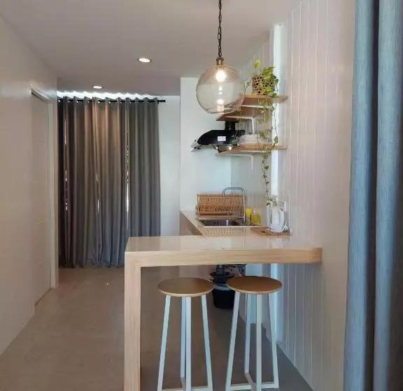 هتل Sea Green Boutique Rooms