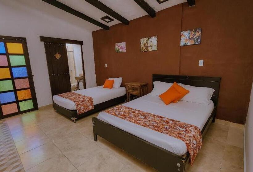 Hotel Tuki Hostel & Lounge