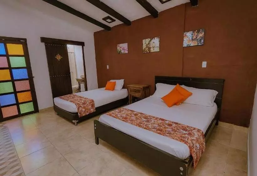 هتل Tuki Hostel & Lounge