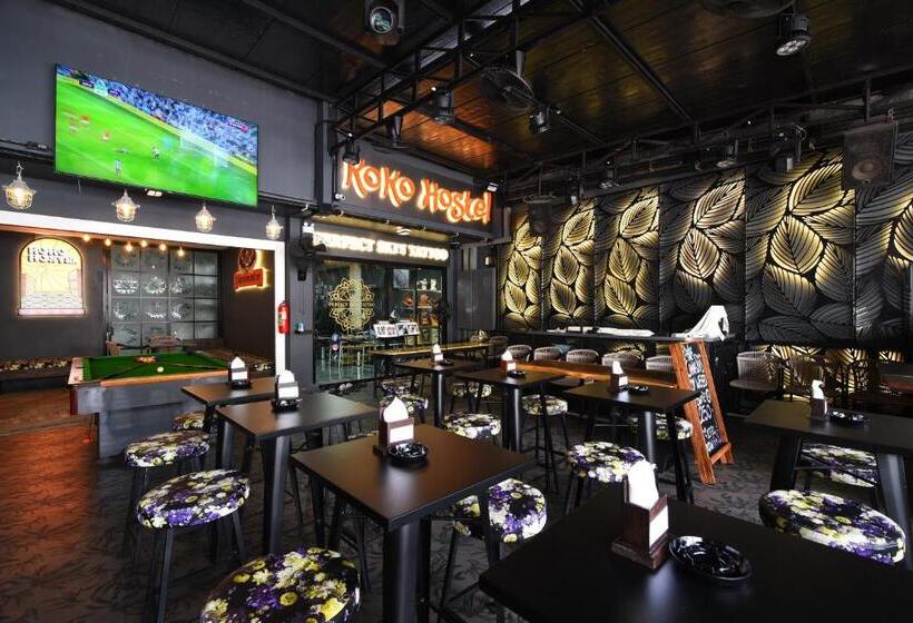 Koko Party Hostel 18 40