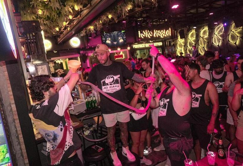 Koko Party Hostel 18 40