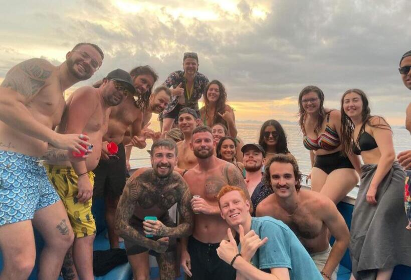 Koko Party Hostel 18 40