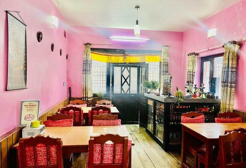 펜션 Anapurna And Thakali Kichen