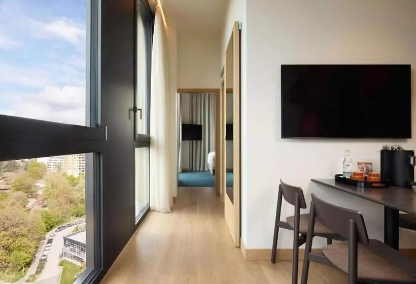 Adina Apartment Hotel Geneva