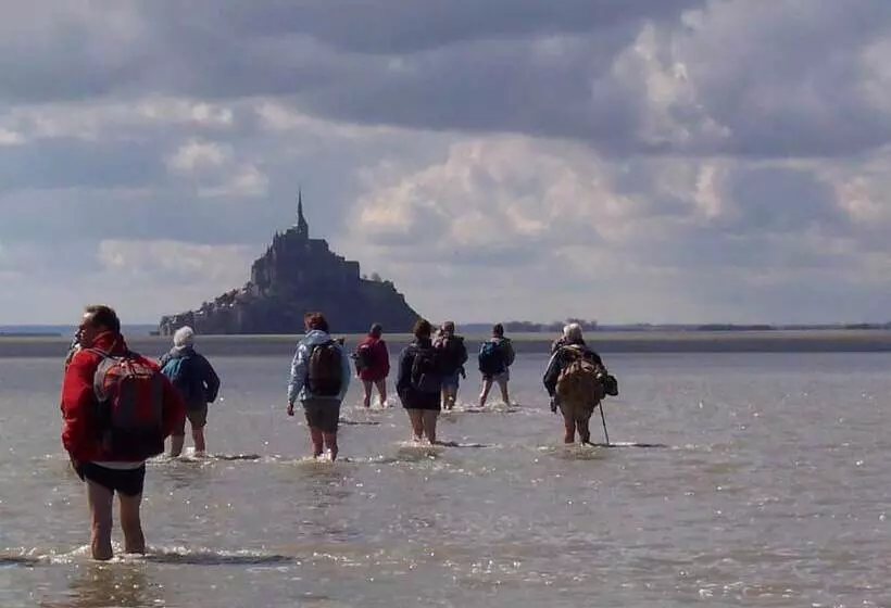 Auberge De Jeunesse Hi Genêts