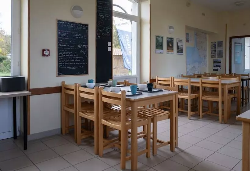 Auberge De Jeunesse Hi Genêts