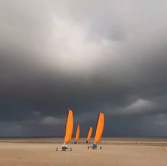 Auberge De Jeunesse Hi Genêts